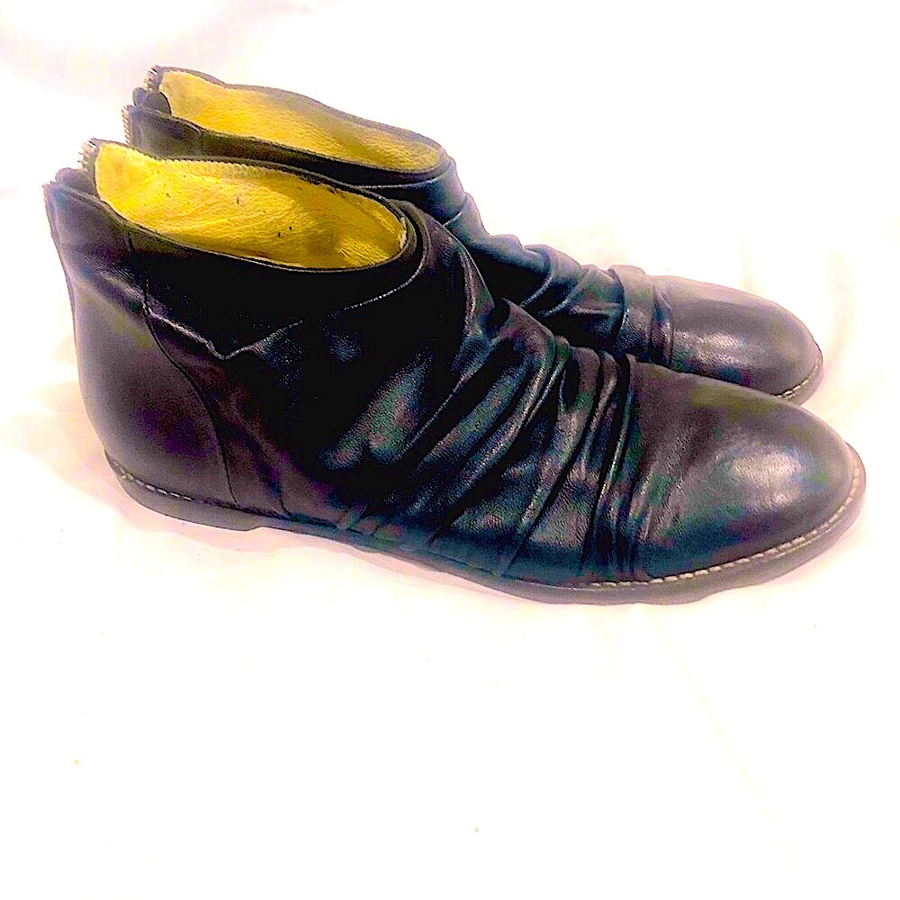 ACIOTE France kidskin ankle booties.